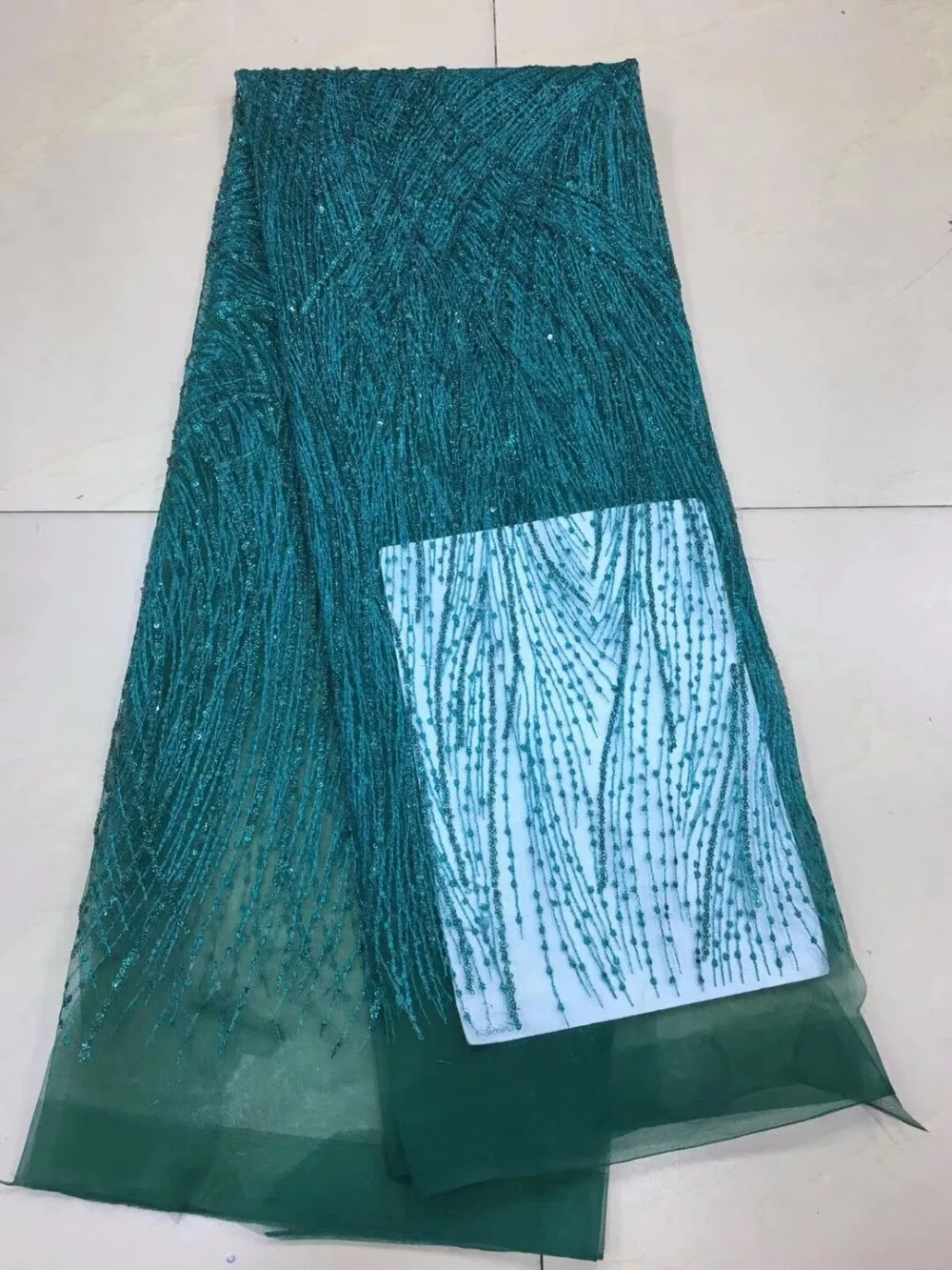 z-han112948 good selling French net lace fabric African sequins tulle lace fabric for party dress
z-han112948 good selling French net lace fabric African sequins tulle lace fabric for party dress
