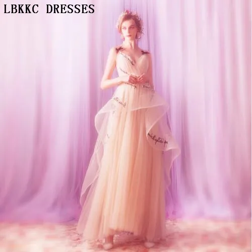 Champagne Evening Dress A Line V Neck Bestidos Fiessta Largos Vestido De Formatura Longo Log Formal Party Dress 2018
Champagne Evening Dress A Line V Neck Bestidos Fiessta Largos Vestido De Formatura Longo Log Formal Party Dress 2018