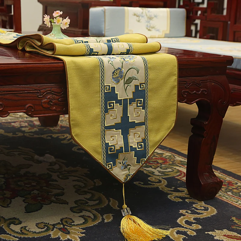 Luxury European Style Embroidery Table Runners Living Room TV Cabinet Tea Coffee Table Cover Bed Runner Tablecloths Home Decor
Luxury European Style Embroidery Table Runners Living Room TV Cabinet Tea Coffee Table Cover Bed Runner Tablecloths Home Decor