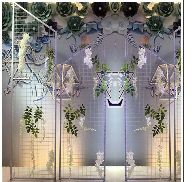 Wedding props new iron screen screen road lead background display pieces T stage decoration scene layout.
Wedding props new iron screen screen road lead background display pieces T stage decoration scene layout.