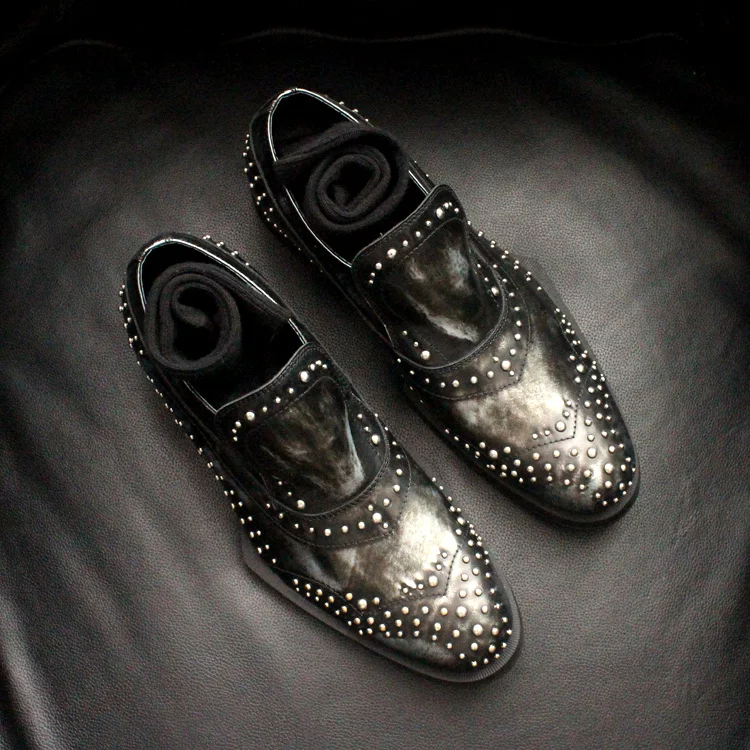 Top quality hand made rivets geometric genuine leather shoes european style round toe slip on flats real cowhide leather oxfords
Top quality hand made rivets geometric genuine leather shoes european style round toe slip on flats real cowhide leather oxfords