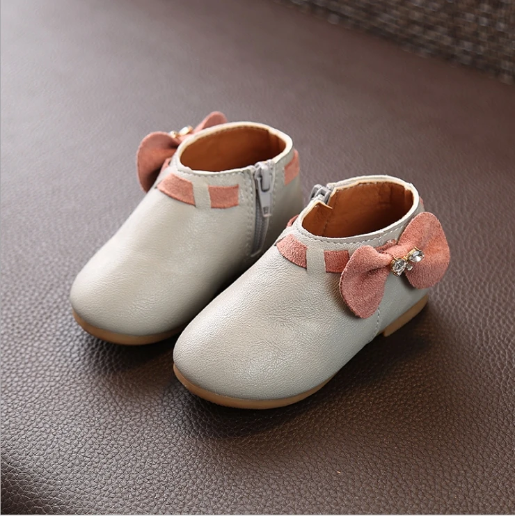 kids boots bow low tube plus velvet baby short cotton boots 2018 autumn and winter new Korean version of the leather girls boots
kids boots bow low tube plus velvet baby short cotton boots 2018 autumn and winter new Korean version of the leather girls boots
