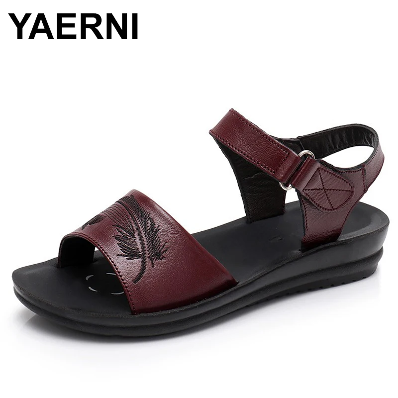 Женские сандалии YAERNISummer, из искусственной кожи, на мягкой подошве, удобные, повседневные, большого размера, для женщин среднего возраста, 1157
Женские сандалии YAERNISummer, из искусственной кожи, на мягкой подошве, удобные, повседневные, большого размера, для женщин среднего возраста, 1157