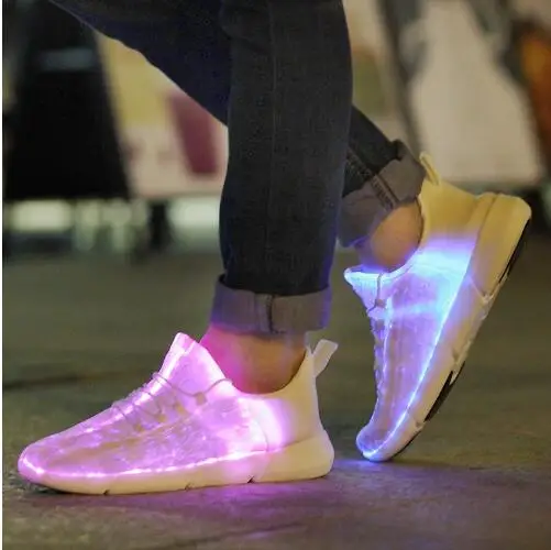 Модные волоконно-оптические светящиеся кроссовки для женщин мальчиков и девочек