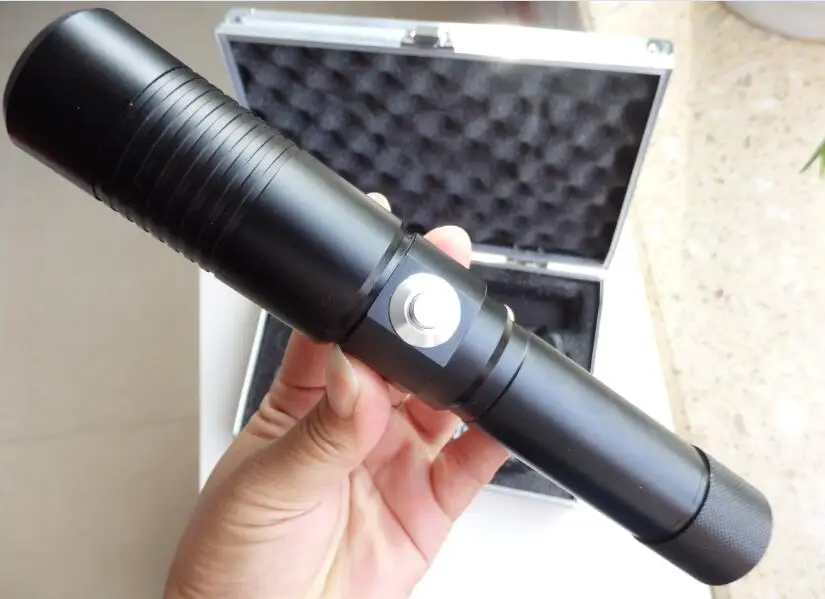 High Power military 200w 200000m 532nm Green Laser Pointer Flashlight Light Burning match candle lit cigarette wicked Hunting
High Power military 200w 200000m 532nm Green Laser Pointer Flashlight Light Burning match candle lit cigarette wicked Hunting