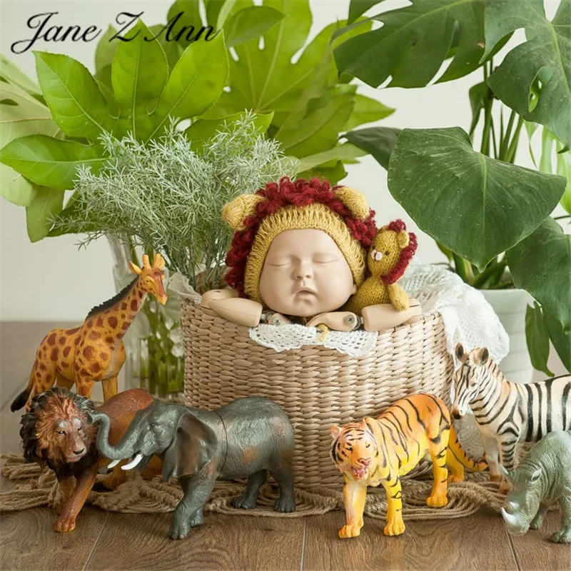 Jane Z Ann Newborn baby Forest Wildlife Lion King Fox Giraffe Photography Theme Hat Doll Props studio shooting accessories
Jane Z Ann Newborn baby Forest Wildlife Lion King Fox Giraffe Photography Theme Hat Doll Props studio shooting accessories