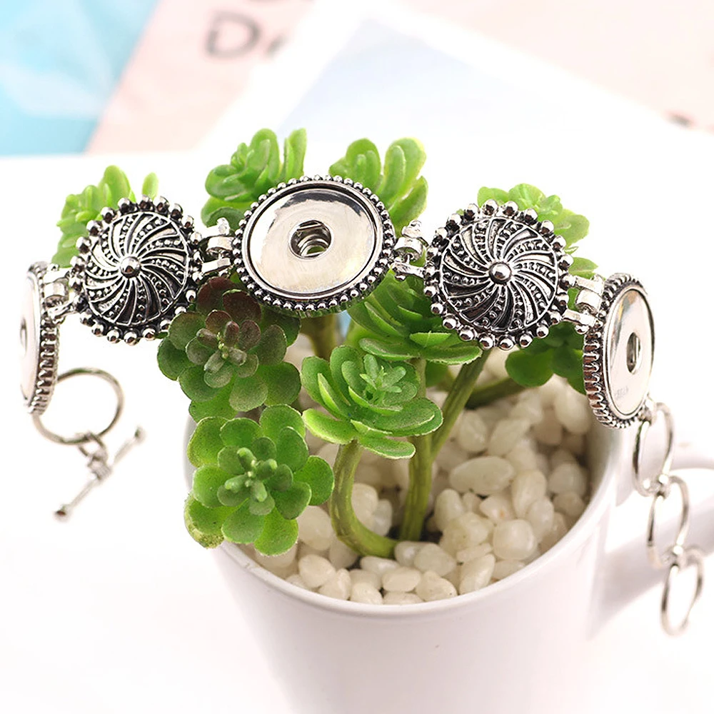 10pcs/lot Bangles 18mm/20mm Metal Bracelet Charms Bracelet Vintage Ginger Jewelry fit 18/20mm snaps GS1801019
10pcs/lot Bangles 18mm/20mm Metal Bracelet Charms Bracelet Vintage Ginger Jewelry fit 18/20mm snaps GS1801019