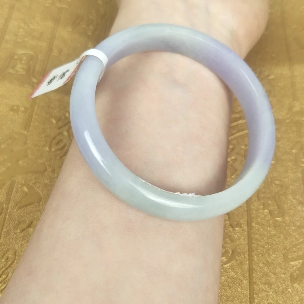 Send A certificate natural Jadeite bracelet Natural purple two-color 54-61mm female Princess bracelet Jewelry gift
Send A certificate natural Jadeite bracelet Natural purple two-color 54-61mm female Princess bracelet Jewelry gift
