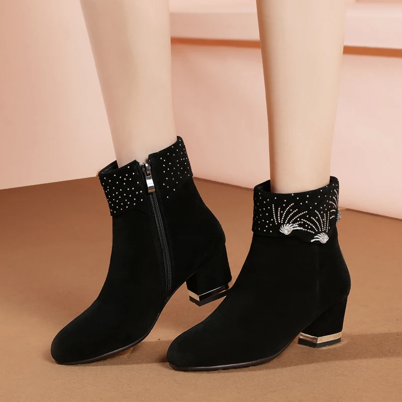 ISNOM Cow Suede Women Ankle Boots Crystal Round Toe Zip Footwear High Heels Female Boot Fashion Casual Female Shoes Women 2018
ISNOM Cow Suede Women Ankle Boots Crystal Round Toe Zip Footwear High Heels Female Boot Fashion Casual Female Shoes Women 2018