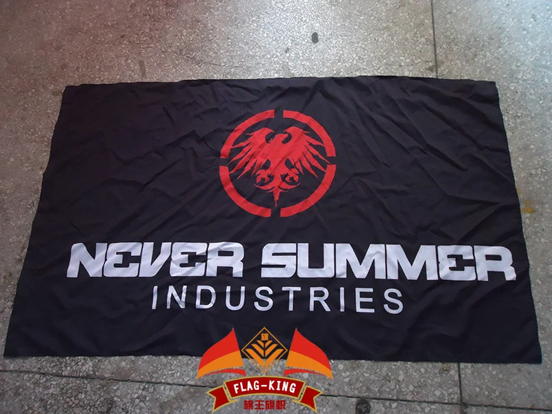 Флаг с логотипом never summer industries, флаг гоночного клуба never summer industries, баннер из полиэстера 90*150 см
Флаг с логотипом never summer industries, флаг гоночного клуба never summer industries, баннер из полиэстера 90*150 см