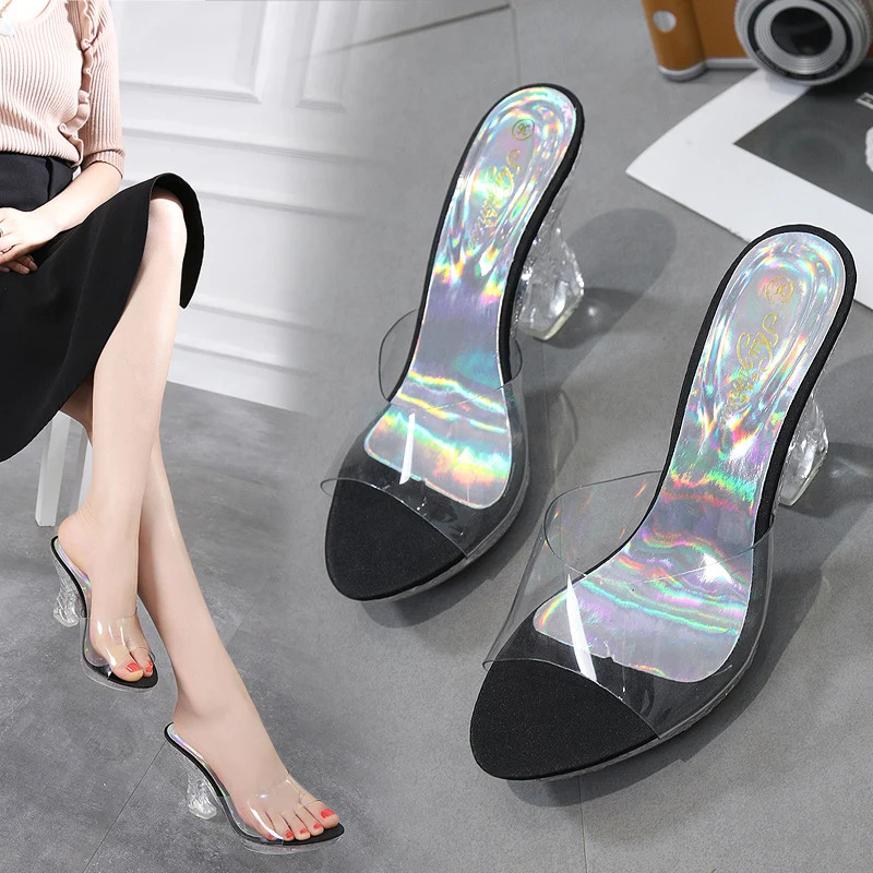 Women Slides 2019 Slippers Platform Sandals Summer Bling Beach Slides Flip Flops Comfortable Strange Style High Heel Shoes 
Women Slides 2019 Slippers Platform Sandals Summer Bling Beach Slides Flip Flops Comfortable Strange Style High Heel Shoes