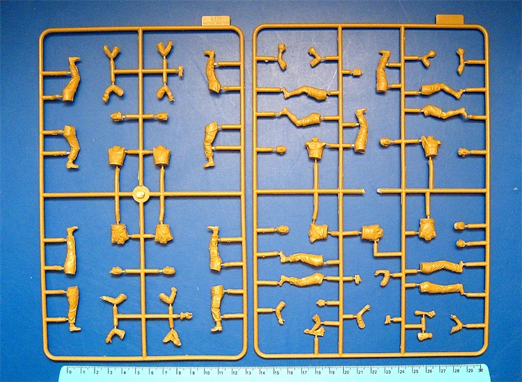 1/35 World War II British and American Paratroopers Friendship Boxing Match 35150
1/35 World War II British and American Paratroopers Friendship Boxing Match 35150