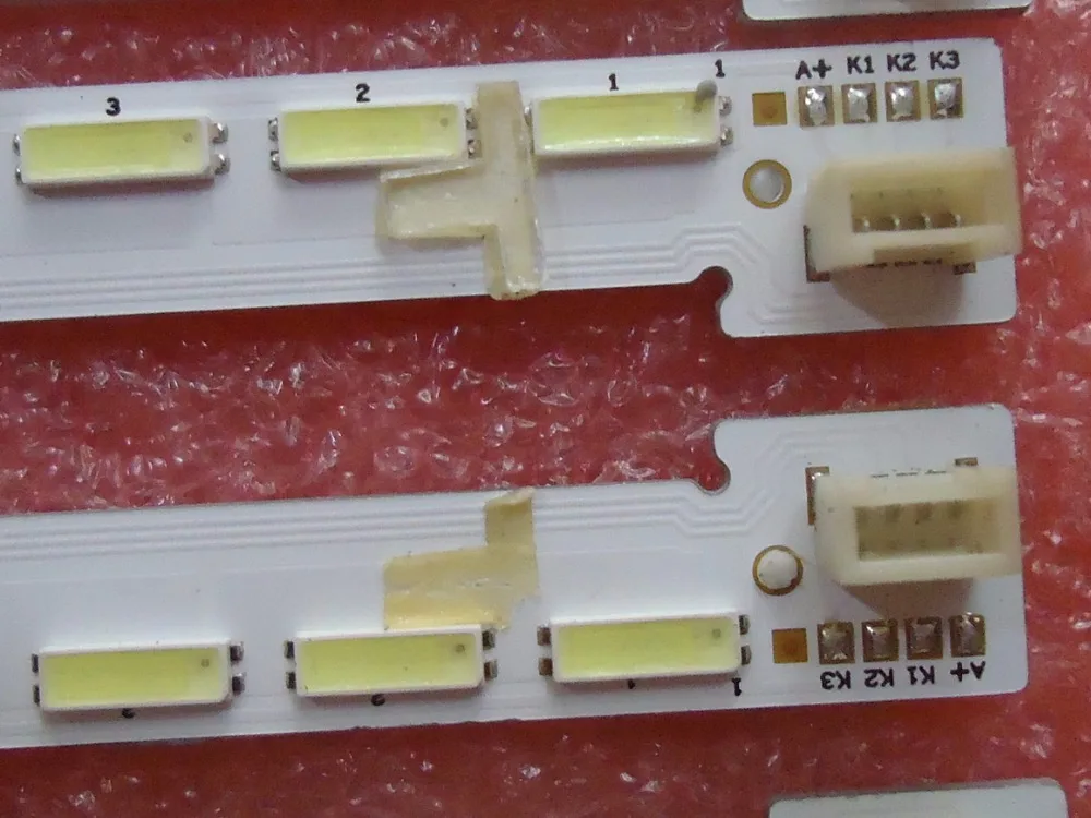 LED Backlight Lamp strip For SAMSUNG 42E610G 2012CSR420 7020L60REV1.1 42 inch LCD Monitor High light 2 pcs
LED Backlight Lamp strip For SAMSUNG 42E610G 2012CSR420 7020L60REV1.1 42 inch LCD Monitor High light 2 pcs