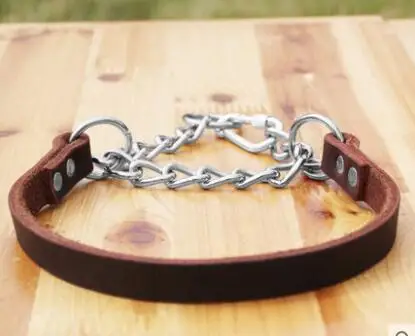 Medium and large dog cowhide collar half P chain pet collar dog leash dog chain leather collar dog supplies
Medium and large dog cowhide collar half P chain pet collar dog leash dog chain leather collar dog supplies