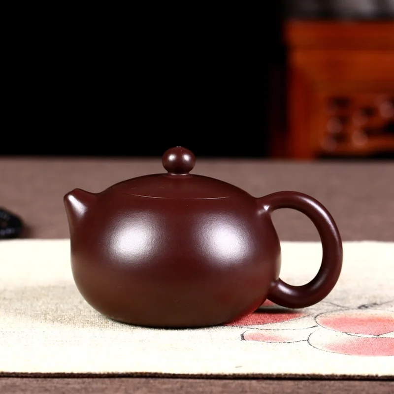 A undertakes to yixing recommended all hand famous tea undressed ore purple clay zhu xi shi pot of tea products
A undertakes to yixing recommended all hand famous tea undressed ore purple clay zhu xi shi pot of tea products