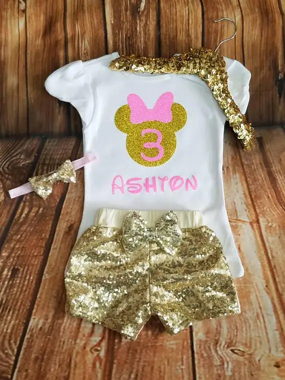 Personalize name age girl princess birthday bodysuit onepiece sparkle gold shorts Outfit Set baby shower party gifts
Personalize name age girl princess birthday bodysuit onepiece sparkle gold shorts Outfit Set baby shower party gifts
