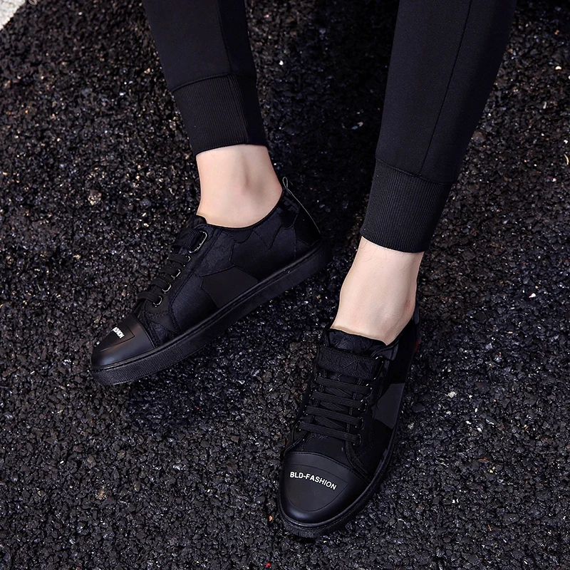 Exclusive New Canvas Men Casual Shoes Elastic Band Men Shoes Black Red Comfortable Breathable Walking Sneakers chaussure homme
Exclusive New Canvas Men Casual Shoes Elastic Band Men Shoes Black Red Comfortable Breathable Walking Sneakers chaussure homme
