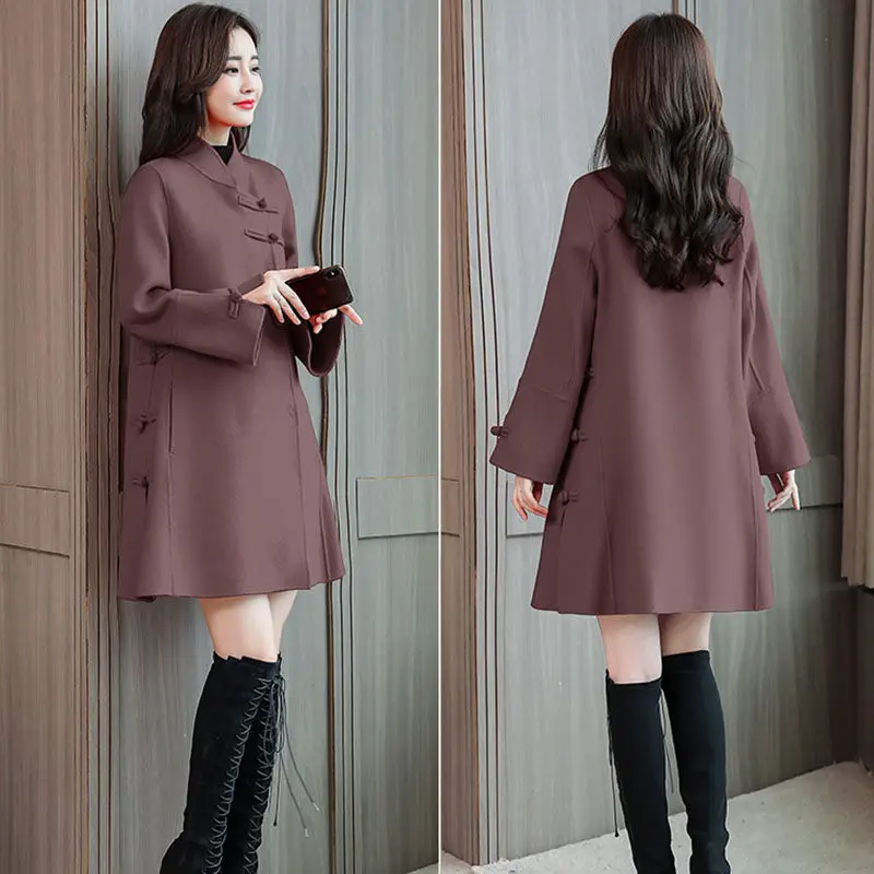 Woolen Coat Female Long Section 2020 Autumn Winter New Loose Large Size Cloak Retro Chinese Style Buckle Women Wool Coat LQ544
Woolen Coat Female Long Section 2020 Autumn Winter New Loose Large Size Cloak Retro Chinese Style Buckle Women Wool Coat LQ544