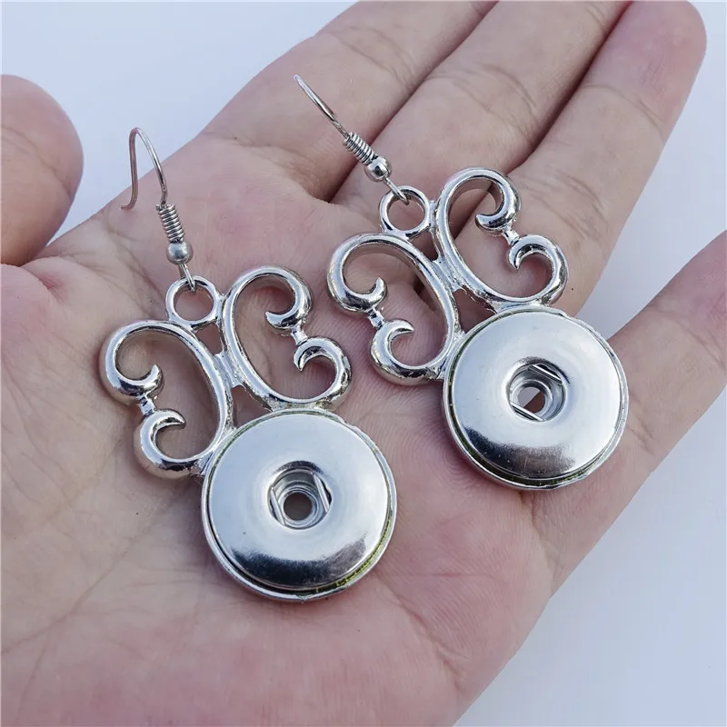 Butterfly 18mm Snap Buttons Drop Earrings Simply Handmade Symmetrical Wings Shape 12 Pairs / Lot Wholesale Women Jewelry
Butterfly 18mm Snap Buttons Drop Earrings Simply Handmade Symmetrical Wings Shape 12 Pairs / Lot Wholesale Women Jewelry