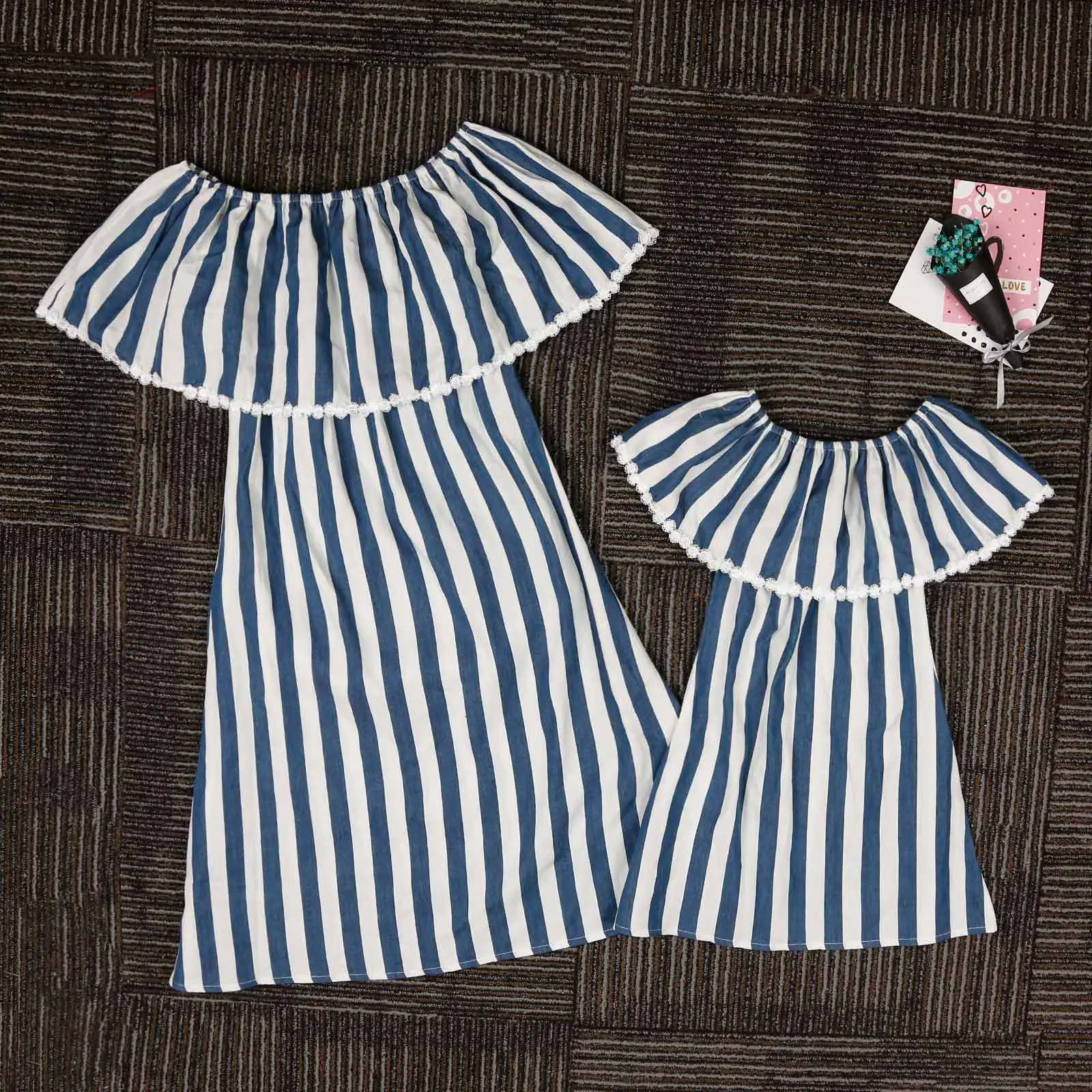 2019 summer Girls Princess Dress striped Mother Kids Mother Daughter Dresses for Wedding Party Girl Dress Children's Formal
2019 summer Girls Princess Dress striped Mother Kids Mother Daughter Dresses for Wedding Party Girl Dress Children's Formal