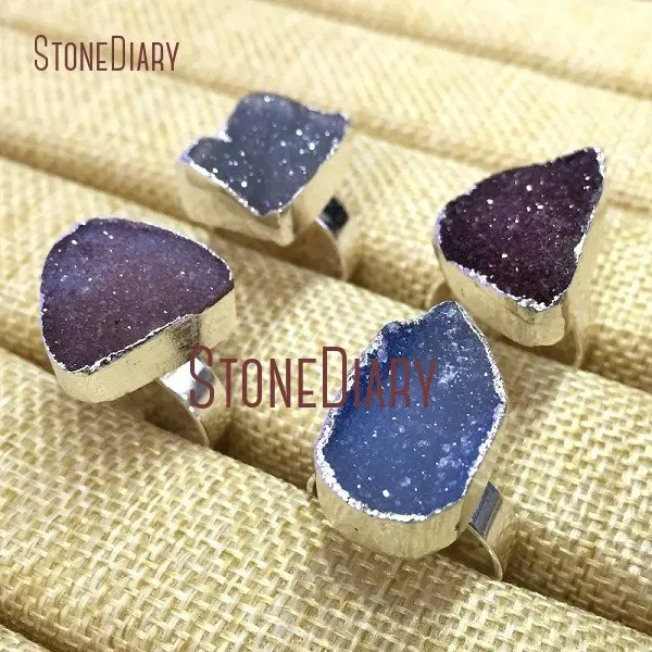5Pcs Random Color Agates Druzy Ring Silver Electoplated Irregular Shape Ring Adjustable RM331
5Pcs Random Color Agates Druzy Ring Silver Electoplated Irregular Shape Ring Adjustable RM331