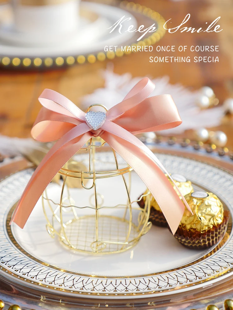 210 X Unique Simple Wedding Favor Box European Creative Gold Birdcage Boxes Romantic Wrought Iron Wedding Candy Box Wholesale
210 X Unique Simple Wedding Favor Box European Creative Gold Birdcage Boxes Romantic Wrought Iron Wedding Candy Box Wholesale