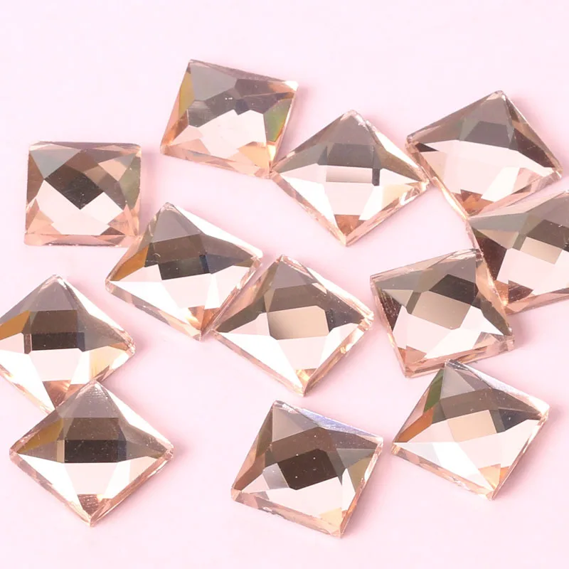 2018 Super shining Champagne color square flat back glass crystal rhinestones for DIY mobile phone shell nail art and Decoration
2018 Super shining Champagne color square flat back glass crystal rhinestones for DIY mobile phone shell nail art and Decoration