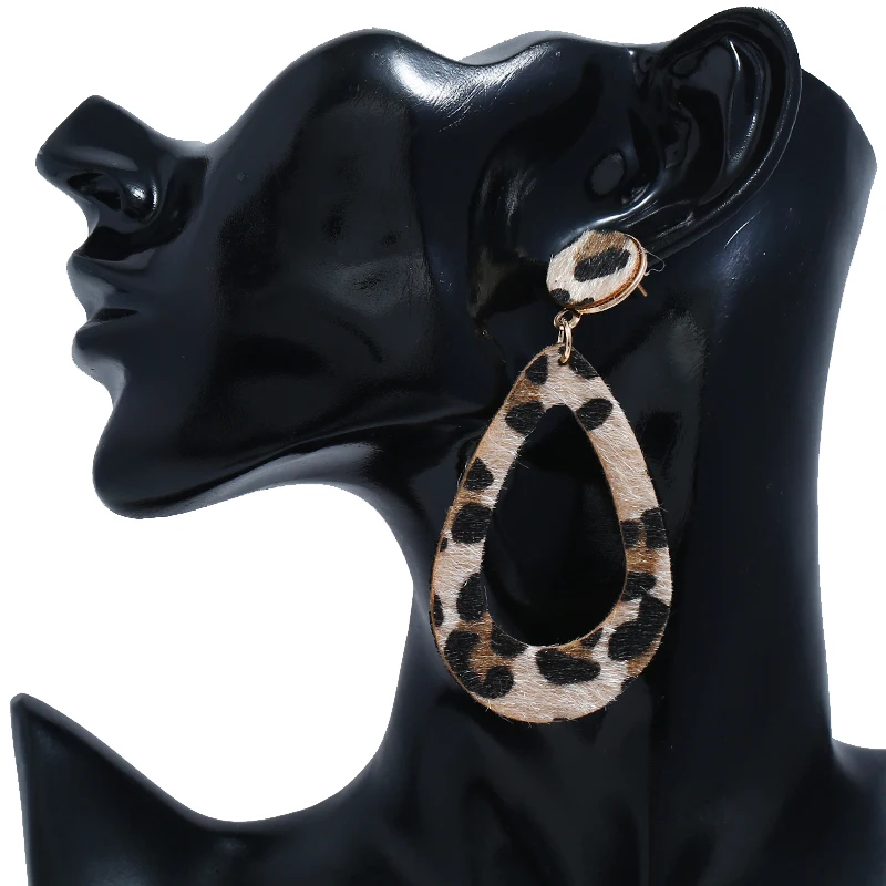 WNGMNGL New Korean Fashion Leopard Print Drop Earring Vintage Exaggerated Long Statement Plush Dangle Earrings For Women Jewelry 
WNGMNGL New Korean Fashion Leopard Print Drop Earring Vintage Exaggerated Long Statement Plush Dangle Earrings For Women Jewelry