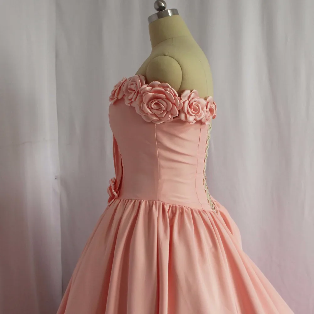 Designer Coral Pink Off the Shoulder Sweetheart Short Sleeve Flowers Pleated Sweep Train Prom Dresses 2018
Designer Coral Pink Off the Shoulder Sweetheart Short Sleeve Flowers Pleated Sweep Train Prom Dresses 2018
