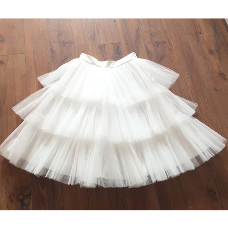 Chic Pure White Ruffles Mini Tulle Skirts For Women Tiered Short Tutu A-line Skirt Women Zipper Custom Made New Designed
Chic Pure White Ruffles Mini Tulle Skirts For Women Tiered Short Tutu A-line Skirt Women Zipper Custom Made New Designed