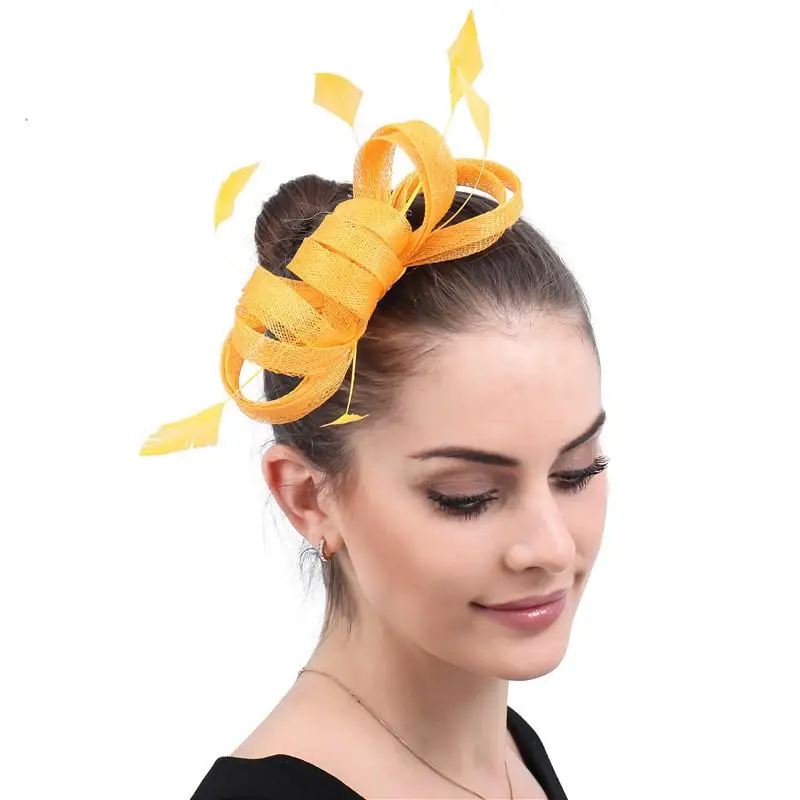 British Style Fashion Bridal Feather Handmade Headdress Flax Mesh Wedding Banquet Party Ladies Headdress Vintage Simple Hats
British Style Fashion Bridal Feather Handmade Headdress Flax Mesh Wedding Banquet Party Ladies Headdress Vintage Simple Hats