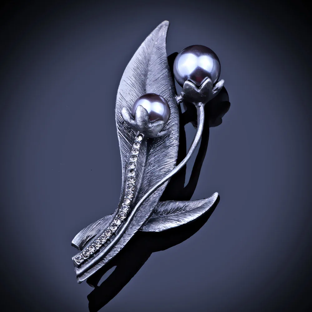2016 New Retro Style Black Crystal Brooches Jewlery Simulated Pearl Brooch Pins New Fashion Women Dress Accessories BRO189
2016 New Retro Style Black Crystal Brooches Jewlery Simulated Pearl Brooch Pins New Fashion Women Dress Accessories BRO189