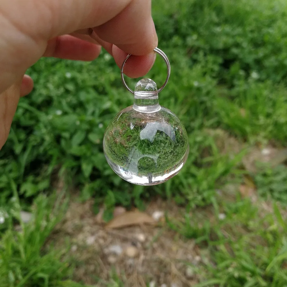 Shiny 20mm Clear AAA 200pcs Crystal Smooth Hanging Balls Crystal Chandelier Balls Prisms Fengshui Suncatcher Pendants Decora
Shiny 20mm Clear AAA 200pcs Crystal Smooth Hanging Balls Crystal Chandelier Balls Prisms Fengshui Suncatcher Pendants Decora