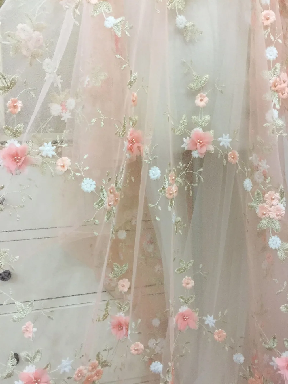 1 yd 3D Pearl Beaded Flower Lace Fabric in Orange Pink Gold for Flower Girl Dress, Flower Applique Pearl for Victoria Gown
1 yd 3D Pearl Beaded Flower Lace Fabric in Orange Pink Gold for Flower Girl Dress, Flower Applique Pearl for Victoria Gown