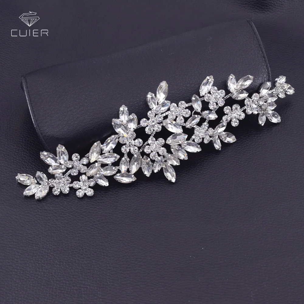 CuiEr 10pcs/lot handmade Exquisite Glass Rhinestone Luxurious Crystal Patches for Wedding Dress Belt appliques HD-1779
CuiEr 10pcs/lot handmade Exquisite Glass Rhinestone Luxurious Crystal Patches for Wedding Dress Belt appliques HD-1779