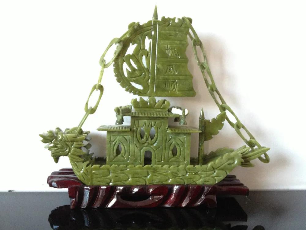 RARE 100% Chinese Natural jade Hand-carved Rare Dragon Boat yifanfengshuncreative wedding
RARE 100% Chinese Natural jade Hand-carved Rare Dragon Boat yifanfengshuncreative wedding