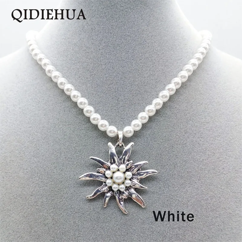 Newest Flower Simulated Pearl Choker Necklace Vintage Edelweiss Necklace for Women Simple Style Handmade Wedding Party Jewelry
Newest Flower Simulated Pearl Choker Necklace Vintage Edelweiss Necklace for Women Simple Style Handmade Wedding Party Jewelry