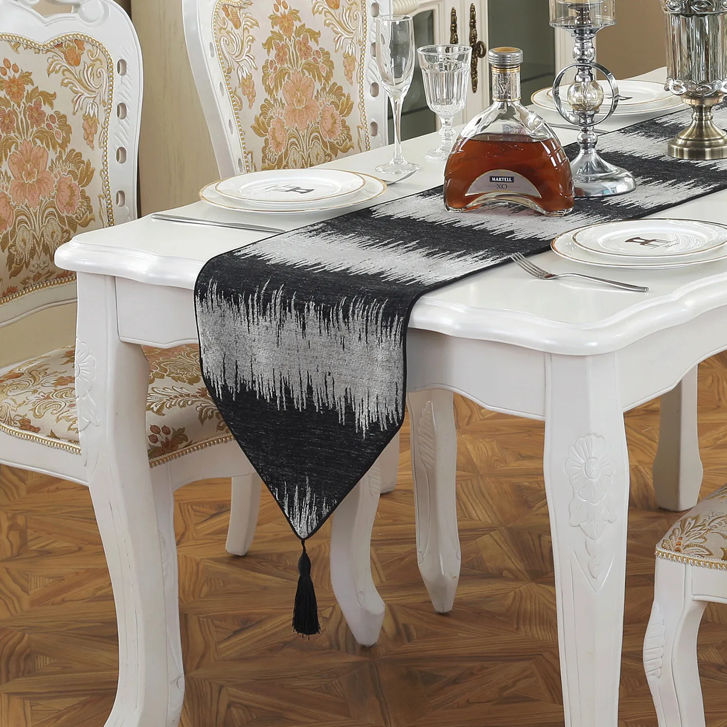 Modern Abstract Art Table Runners High quality simplicity Chenille Table Banner Vintage Wedding Kitchen Tablecloth Decoration
Modern Abstract Art Table Runners High quality simplicity Chenille Table Banner Vintage Wedding Kitchen Tablecloth Decoration