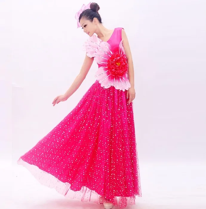 new woman Poetic big swing red peony modern dance one-piece dress sequins Embroidery chorus Chinese folk dance costumes
new woman Poetic big swing red peony modern dance one-piece dress sequins Embroidery chorus Chinese folk dance costumes