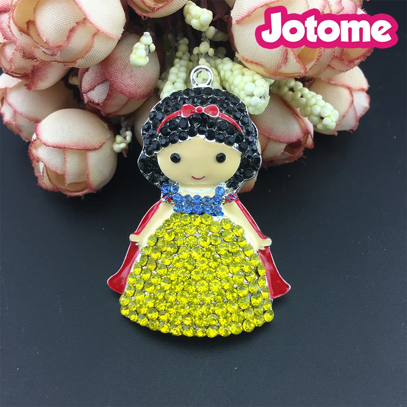 100pcs/lot 50mm Beautiful Rhinestone Snow White princess Rhinestone Customized Pendants
100pcs/lot 50mm Beautiful Rhinestone Snow White princess Rhinestone Customized Pendants