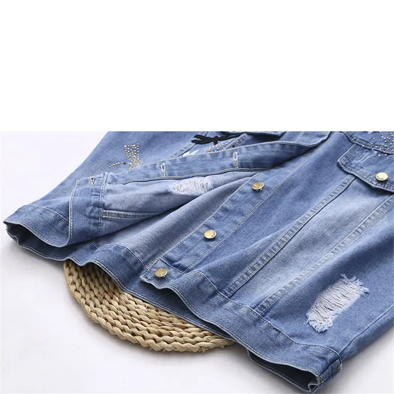 Hole Vintage Womens Denim Jacket Plus Size Fashion Embroidery Lapel Single-breasted Jeans Coat For Ladies Autumn Outerwear f1258
Hole Vintage Womens Denim Jacket Plus Size Fashion Embroidery Lapel Single-breasted Jeans Coat For Ladies Autumn Outerwear f1258
