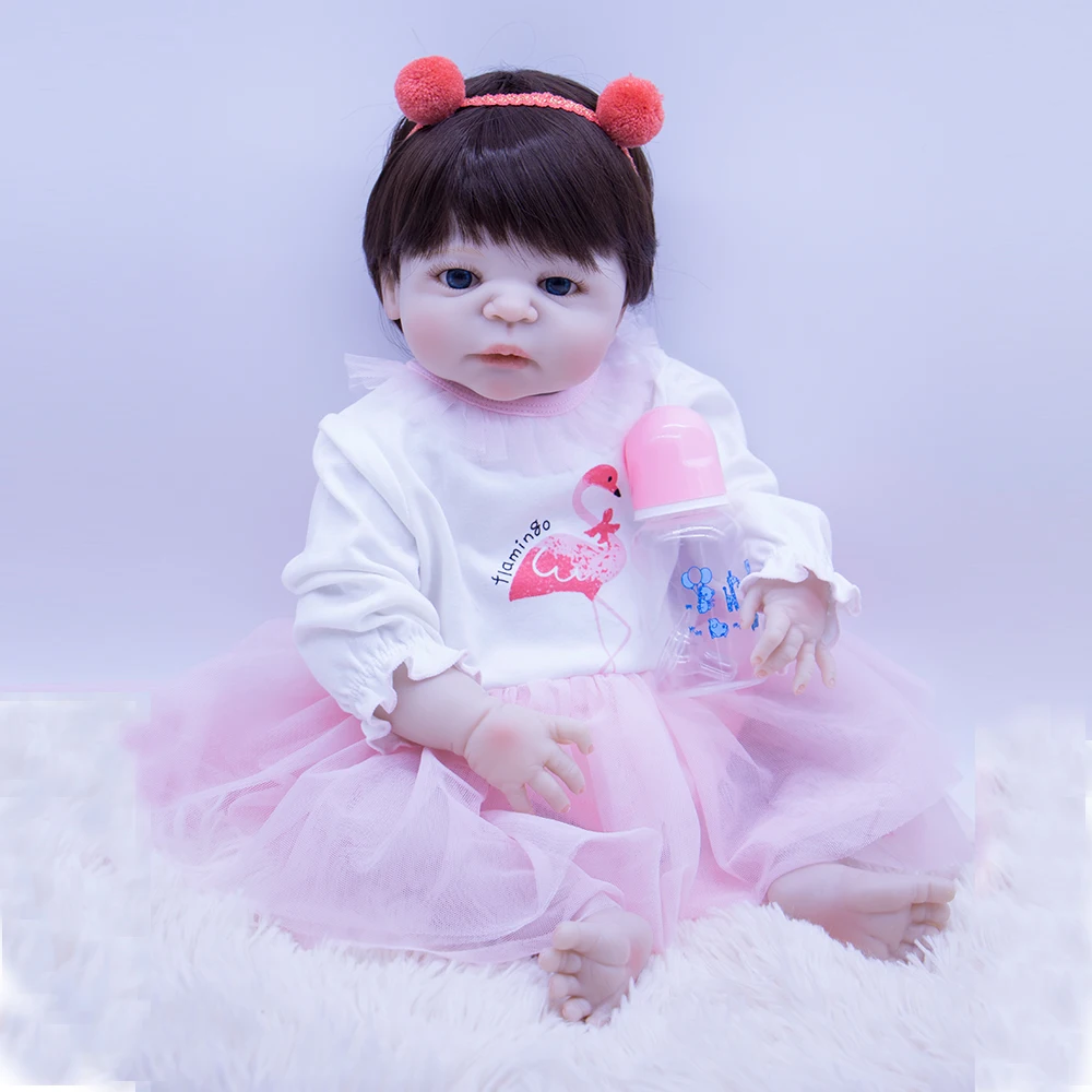 Кукла reborn, 100% комфортная, 22 дюйма, из твердого силикона, набор для маленьких девочек, boneca de pano, подарок на Рождество, детская игрушка oyunca
Кукла reborn, 100% комфортная, 22 дюйма, из твердого силикона, набор для маленьких девочек, boneca de pano, подарок на Рождество, детская игрушка oyunca