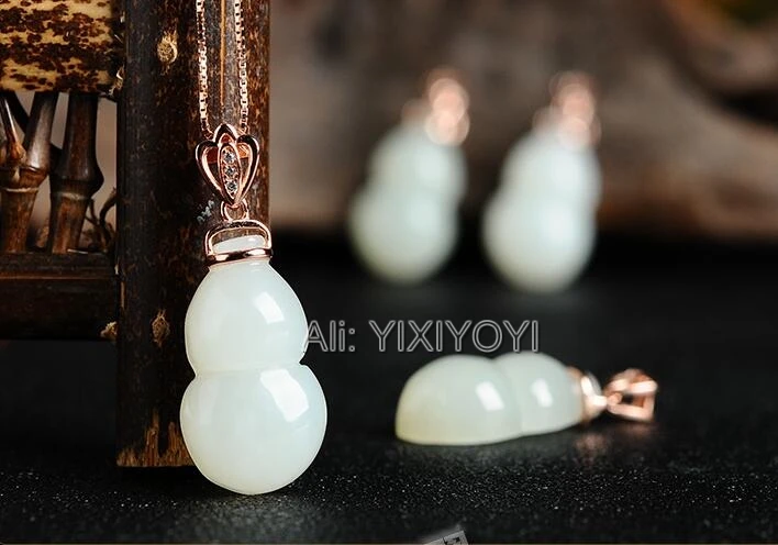 925 Silve Gold Natural White HeTian Jade Beads Dangle Cucurbit Style Lucky Pendant + Chain Necklace Fine Jewelry Certificate
925 Silve Gold Natural White HeTian Jade Beads Dangle Cucurbit Style Lucky Pendant + Chain Necklace Fine Jewelry Certificate