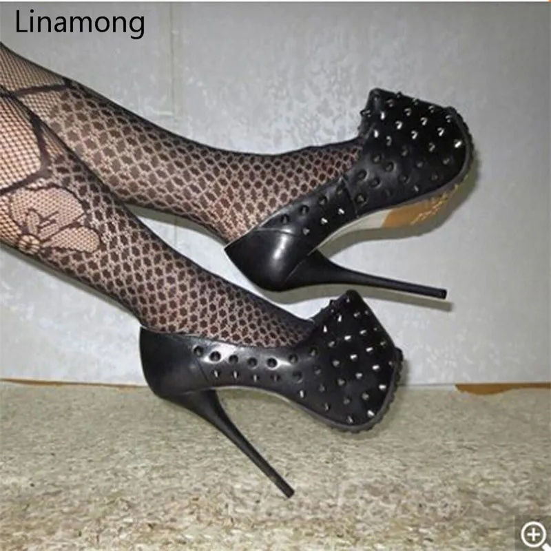 2017 hot selling round toe rivets studded high platform dress shoes spike heel woman pumps
2017 hot selling round toe rivets studded high platform dress shoes spike heel woman pumps