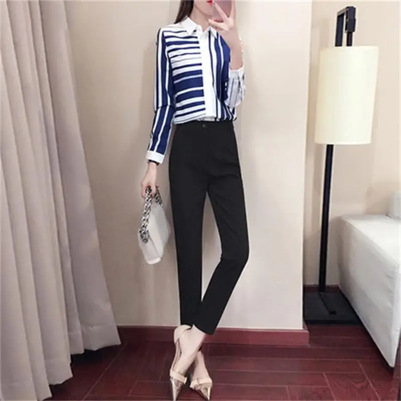 Fashion stripe suit female Autumn New high-end self-cultivation temperament fashion striped shirt + pants two-piece Suits women
Fashion stripe suit female Autumn New high-end self-cultivation temperament fashion striped shirt + pants two-piece Suits women