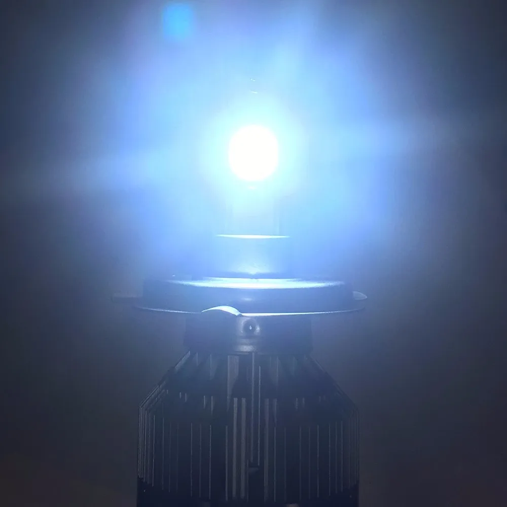 2pcs 6000LM LED-headlight base have 9005 LED headlight 30W 6500K White can be fog lamp DC12
2pcs 6000LM LED-headlight base have 9005 LED headlight 30W 6500K White can be fog lamp DC12