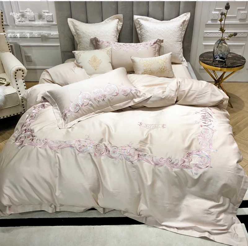 New White Luxury Solid 100S Egyptian cotton Embroidery Bedding sets Queen King Royal Duvet cover Bed sheet set Pillowcases 4pcs
New White Luxury Solid 100S Egyptian cotton Embroidery Bedding sets Queen King Royal Duvet cover Bed sheet set Pillowcases 4pcs