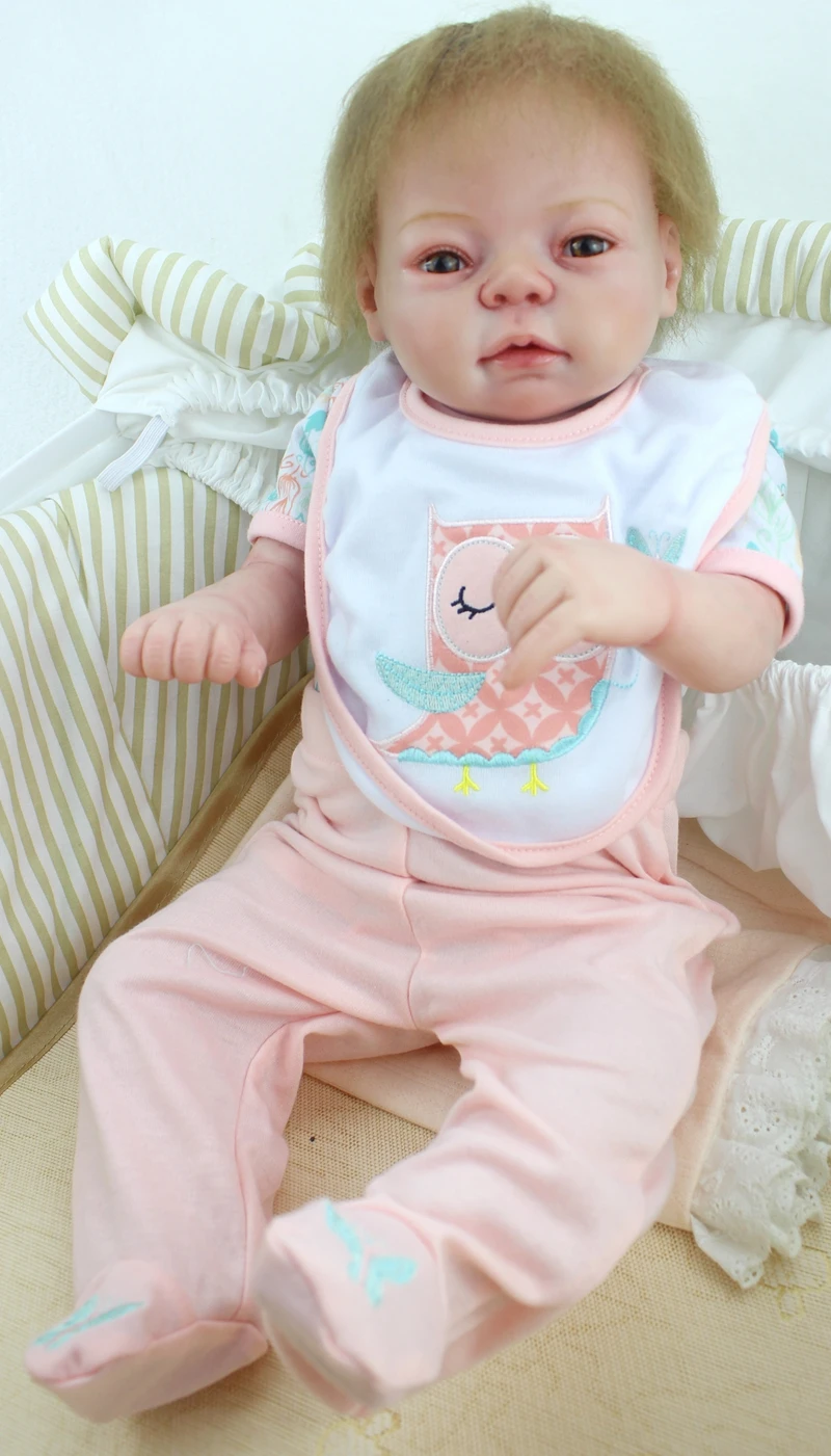 Bebe Reborn New Design 55cm Silicone Reborn Baby Dolls Boneca Reborn Realista Fashion Dolls For girl Children Birthday Gift
Bebe Reborn New Design 55cm Silicone Reborn Baby Dolls Boneca Reborn Realista Fashion Dolls For girl Children Birthday Gift