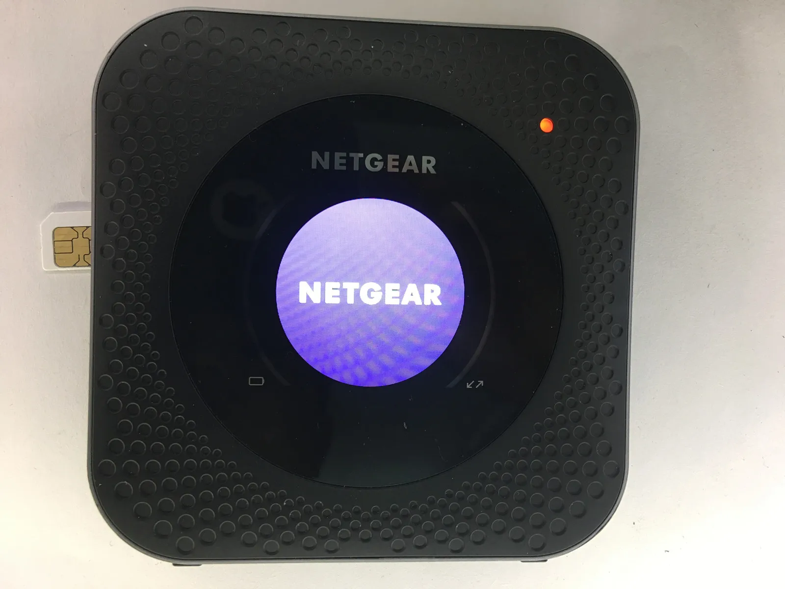 Разблокированный мобильный роутер Netgear Nighthawk M1 MR1100 CAT16 4GX Gigabit LTE, диапазон 28, точка доступа Wi-Fi, роутер 5040 мАч, портативный
Разблокированный мобильный роутер Netgear Nighthawk M1 MR1100 CAT16 4GX Gigabit LTE, диапазон 28, точка доступа Wi-Fi, роутер 5040 мАч, портативный