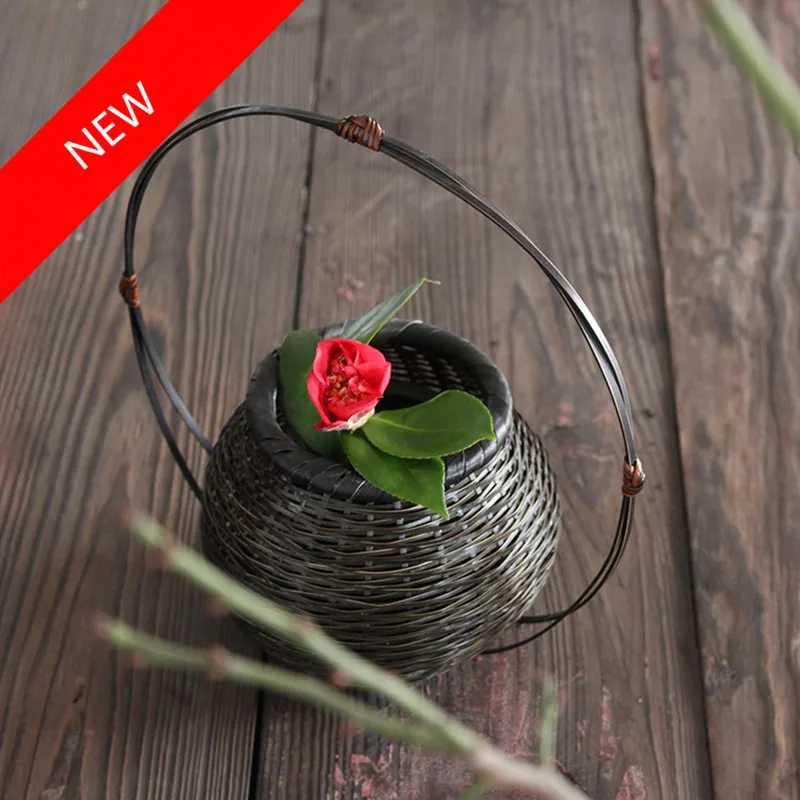 Japan Style Bamboo Weaving Flower Vase Basket Club Teahouse Furnishing Articles Flower Arrangements Vase Home Decor
Japan Style Bamboo Weaving Flower Vase Basket Club Teahouse Furnishing Articles Flower Arrangements Vase Home Decor